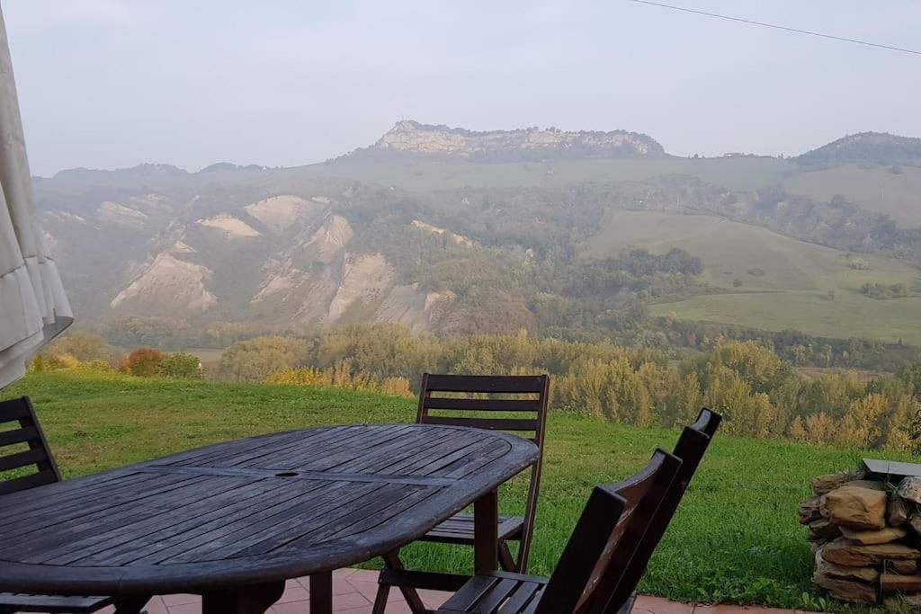 Villa Cristallo Private Apartment Fontanelice Dış mekan fotoğraf